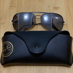 Hardly Worn Ray Ban Aviators - New Slim Cut